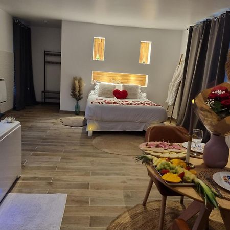 Suite De Charme Avec Jacuzzi Et Jardin Privatif Paris Au Calme Saint-Prix  Exterior foto