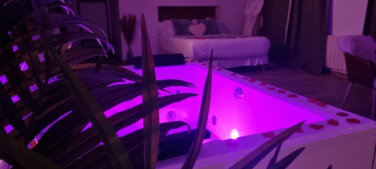 Suite De Charme Avec Jacuzzi Et Jardin Privatif Paris Au Calme Saint-Prix  Exterior foto