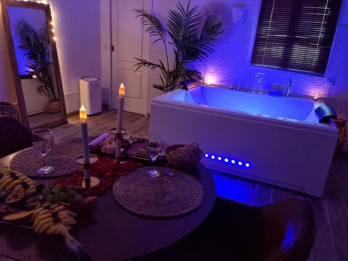 Suite De Charme Avec Jacuzzi Et Jardin Privatif Paris Au Calme Saint-Prix  Exterior foto