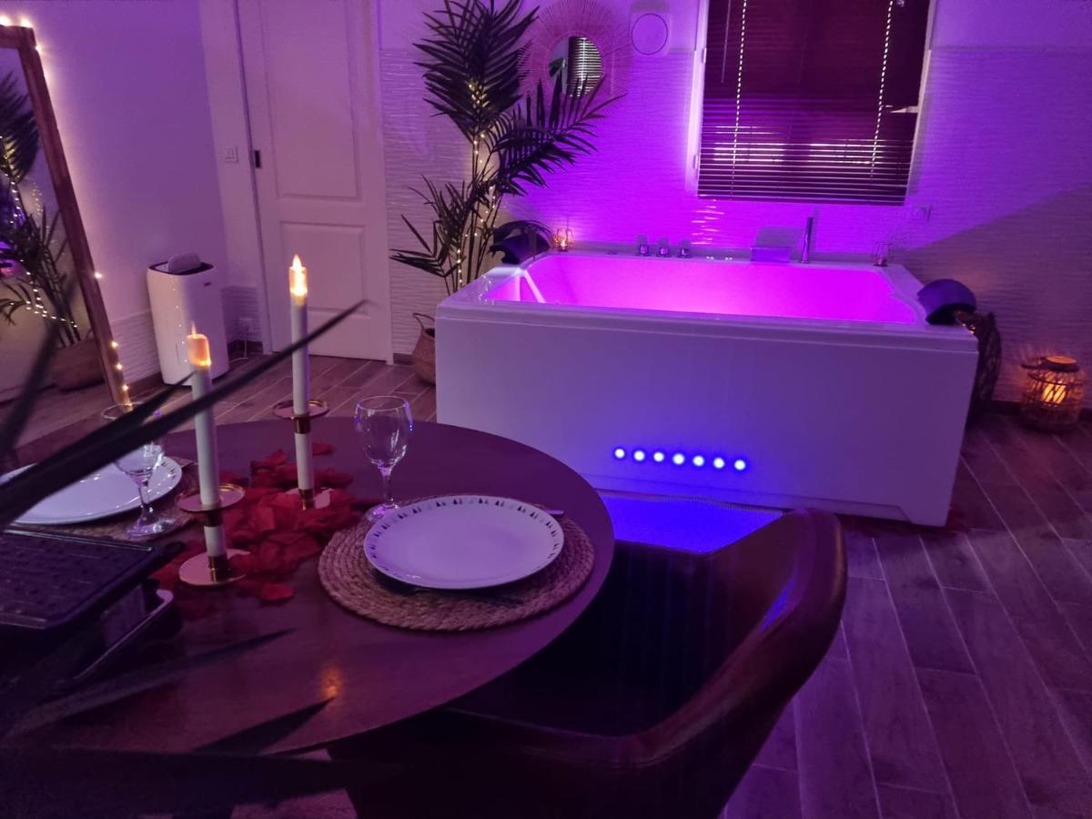 Suite De Charme Avec Jacuzzi Et Jardin Privatif Paris Au Calme Saint-Prix  Exterior foto