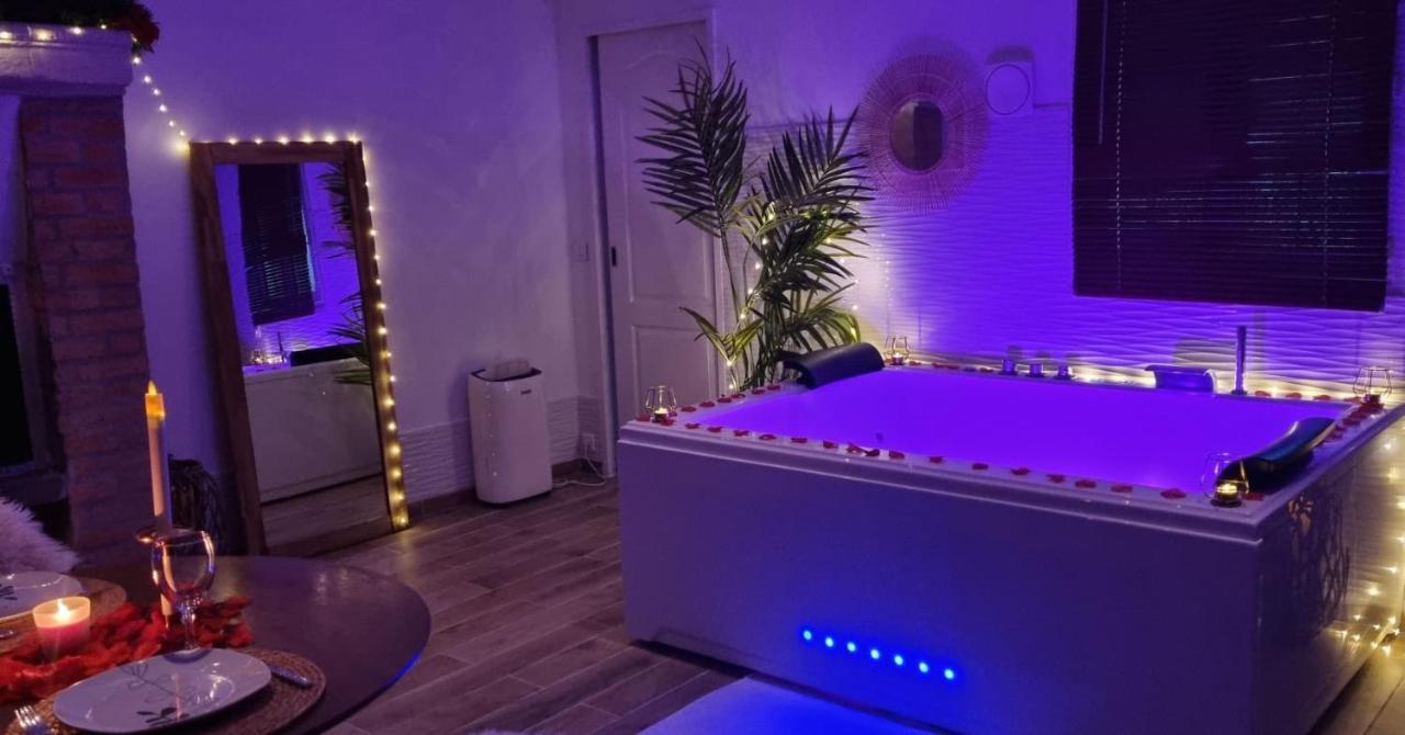 Suite De Charme Avec Jacuzzi Et Jardin Privatif Paris Au Calme Saint-Prix  Exterior foto