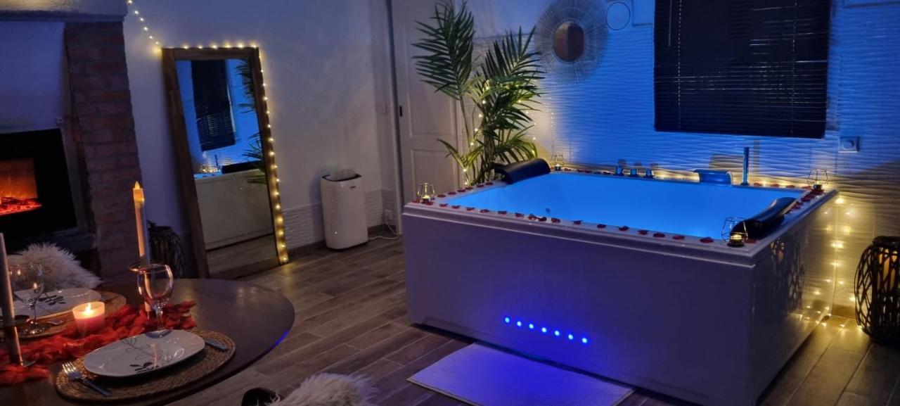 Suite De Charme Avec Jacuzzi Et Jardin Privatif Paris Au Calme Saint-Prix  Exterior foto
