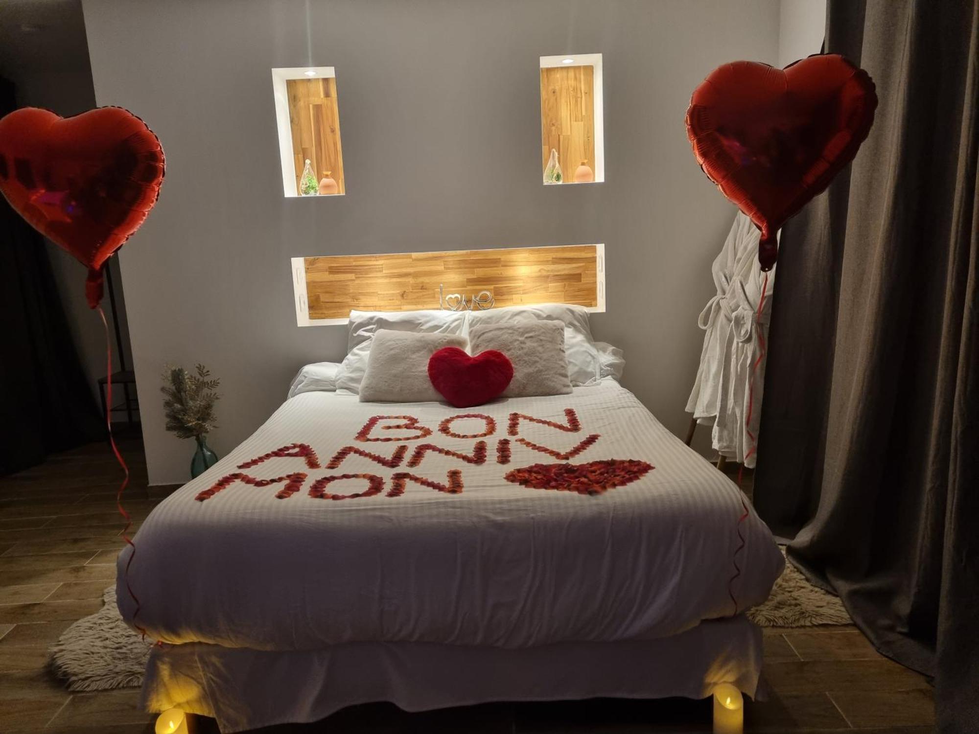 Suite De Charme Avec Jacuzzi Et Jardin Privatif Paris Au Calme Saint-Prix  Exterior foto
