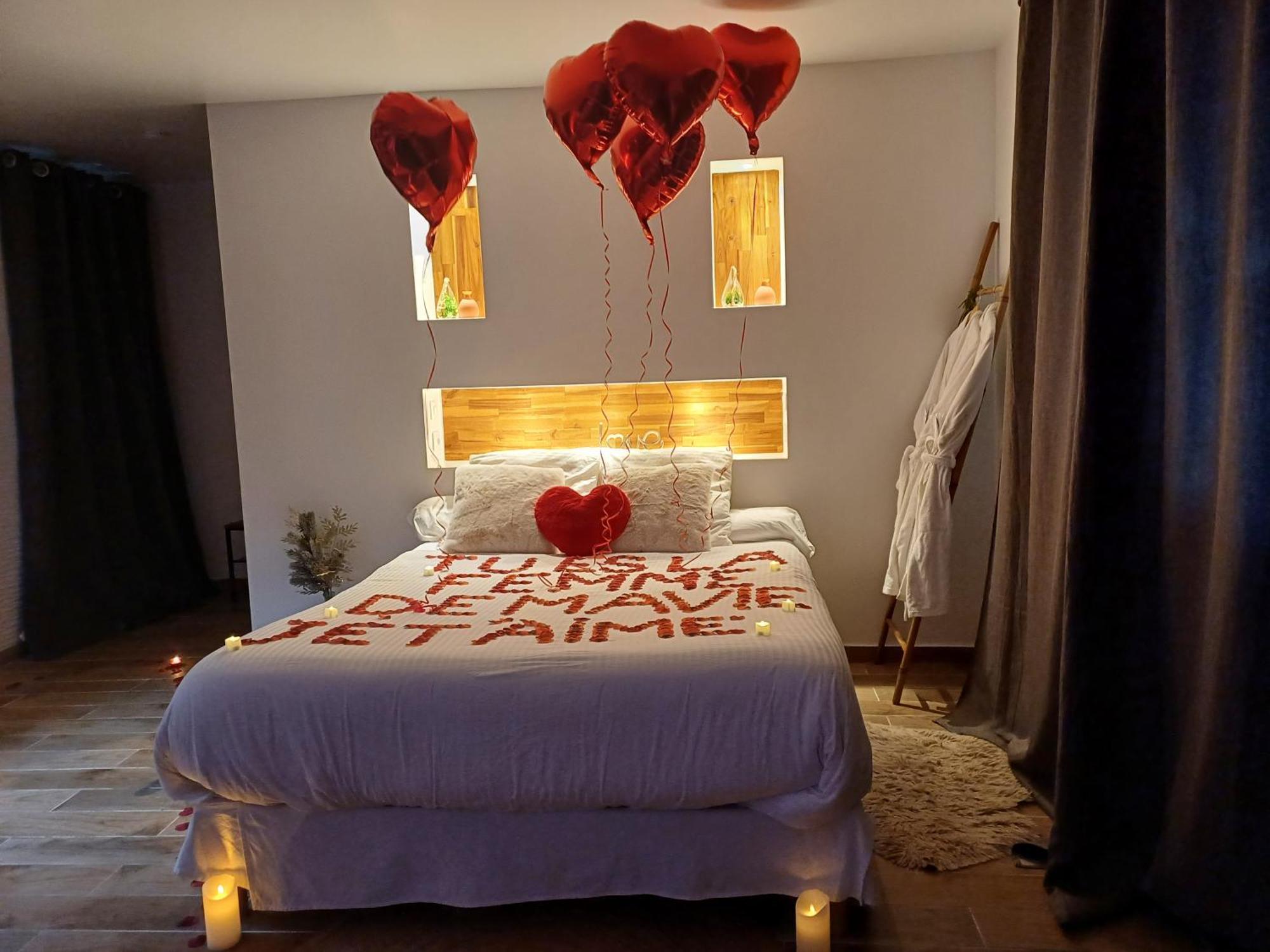 Suite De Charme Avec Jacuzzi Et Jardin Privatif Paris Au Calme Saint-Prix  Exterior foto