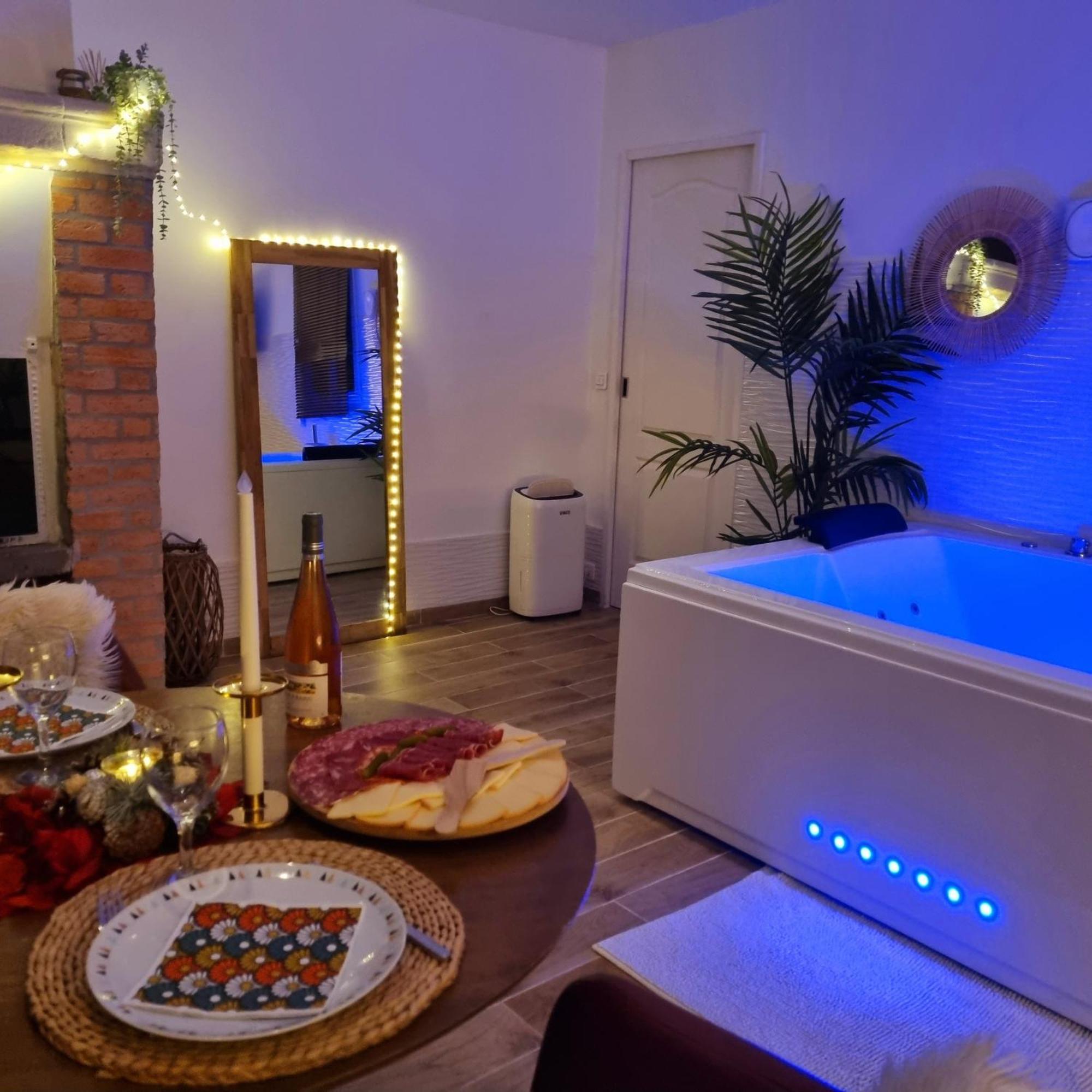 Suite De Charme Avec Jacuzzi Et Jardin Privatif Paris Au Calme Saint-Prix  Exterior foto