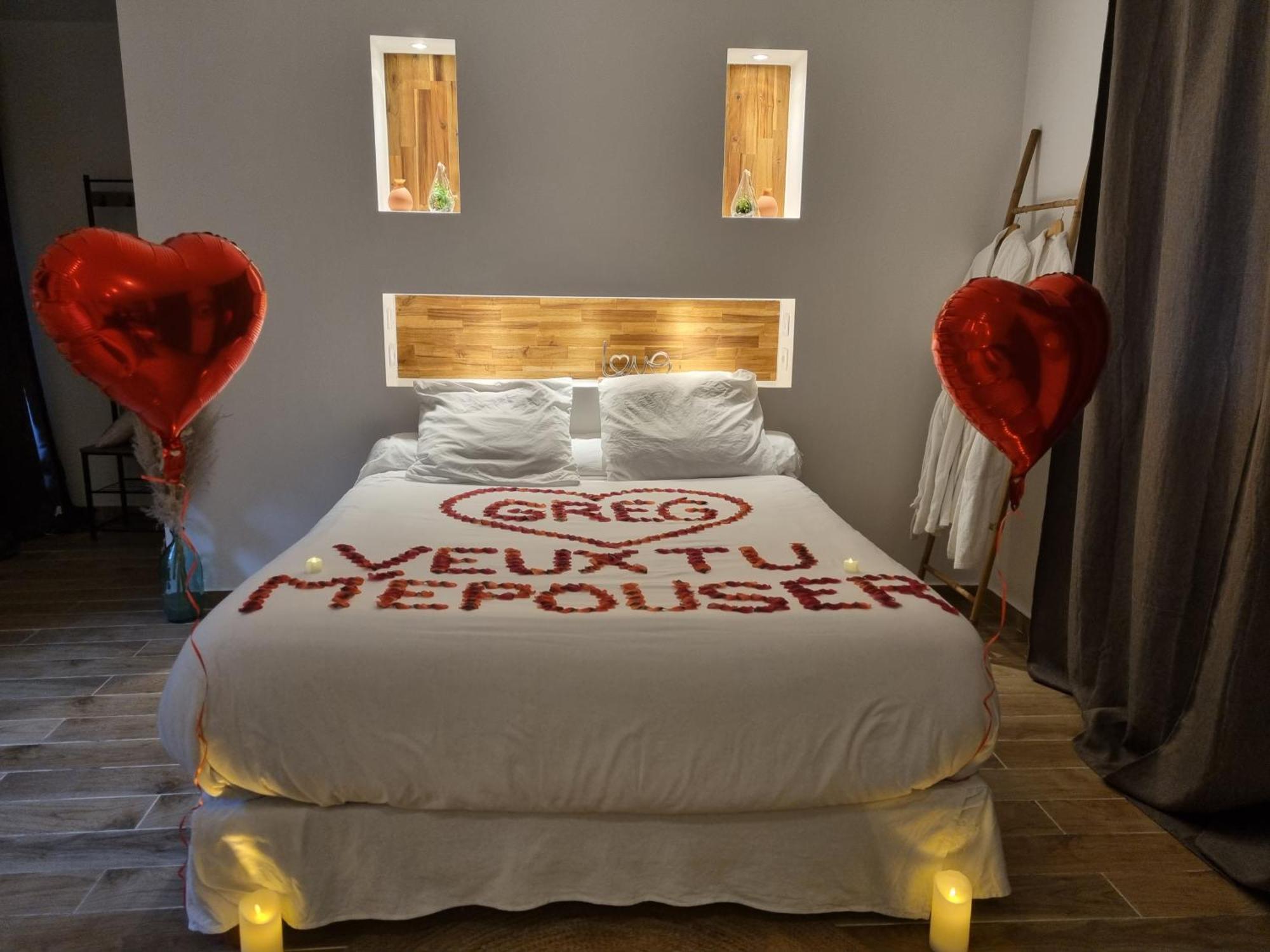 Suite De Charme Avec Jacuzzi Et Jardin Privatif Paris Au Calme Saint-Prix  Exterior foto