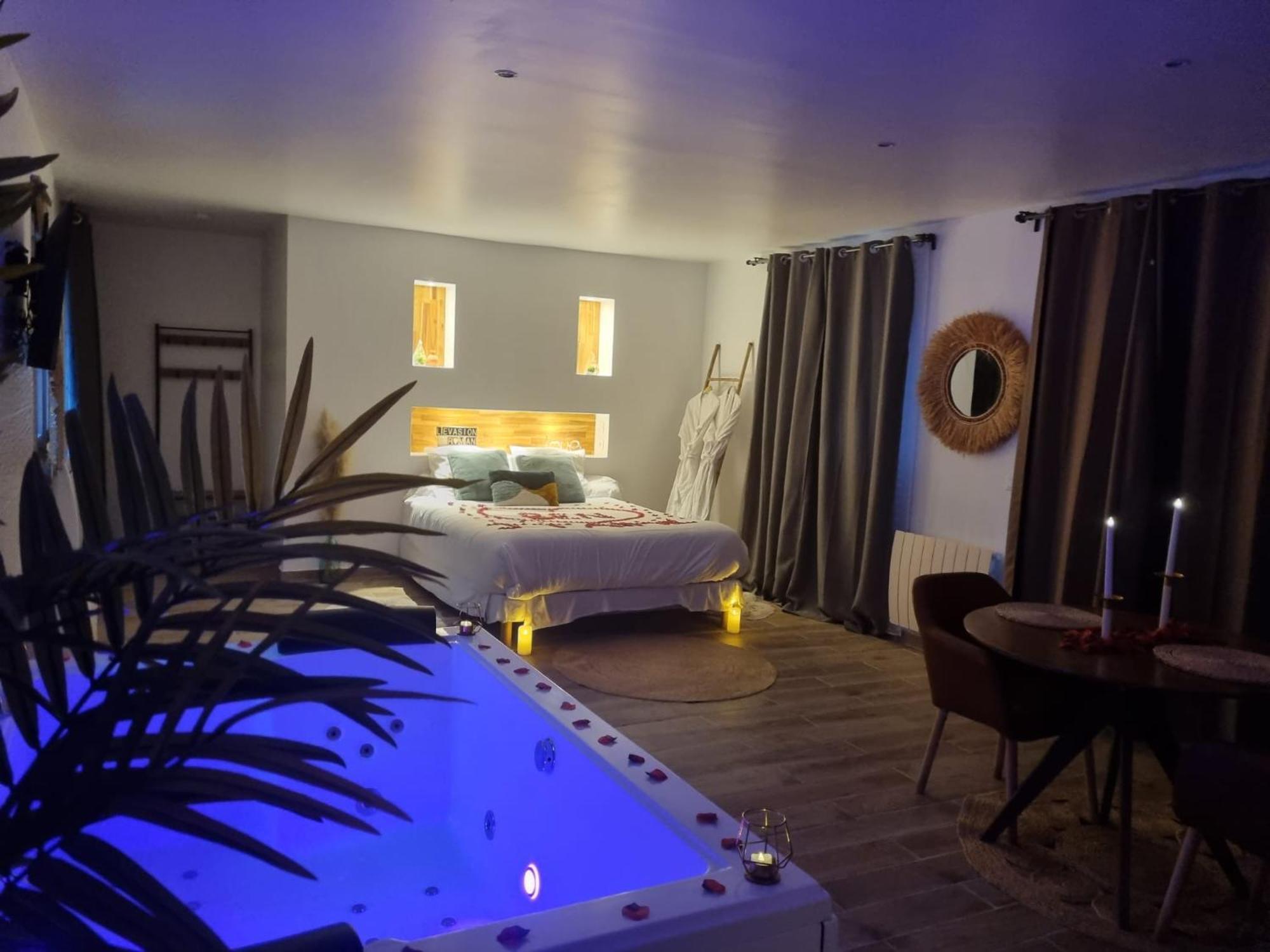 Suite De Charme Avec Jacuzzi Et Jardin Privatif Paris Au Calme Saint-Prix  Exterior foto