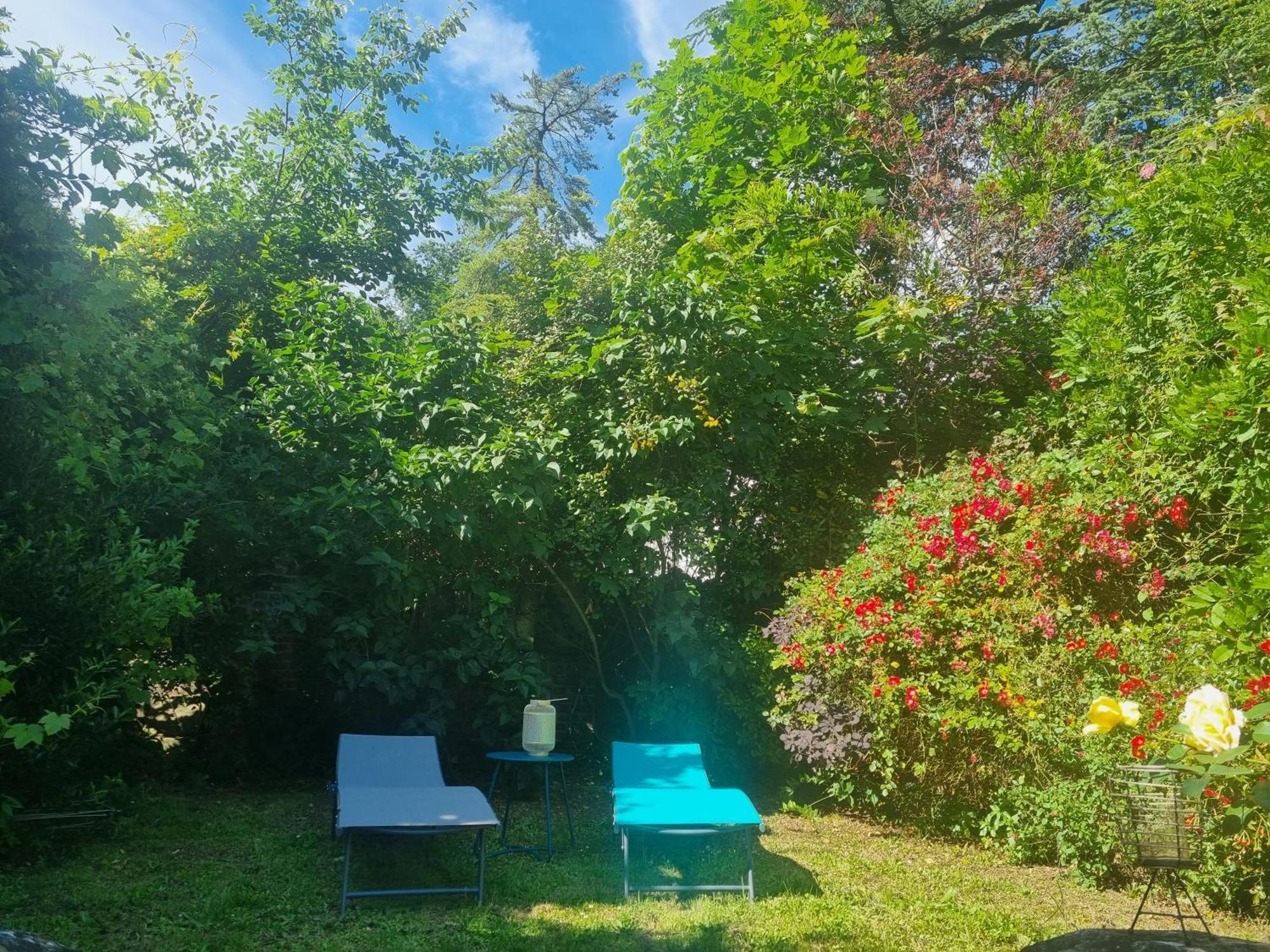 Suite De Charme Avec Jacuzzi Et Jardin Privatif Paris Au Calme Saint-Prix  Exterior foto