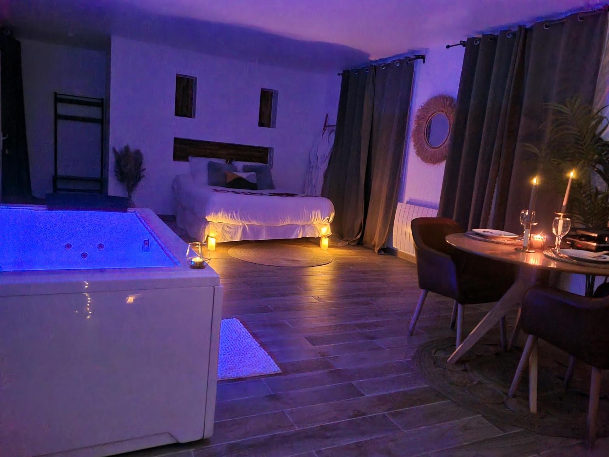 Suite De Charme Avec Jacuzzi Et Jardin Privatif Paris Au Calme Saint-Prix  Exterior foto
