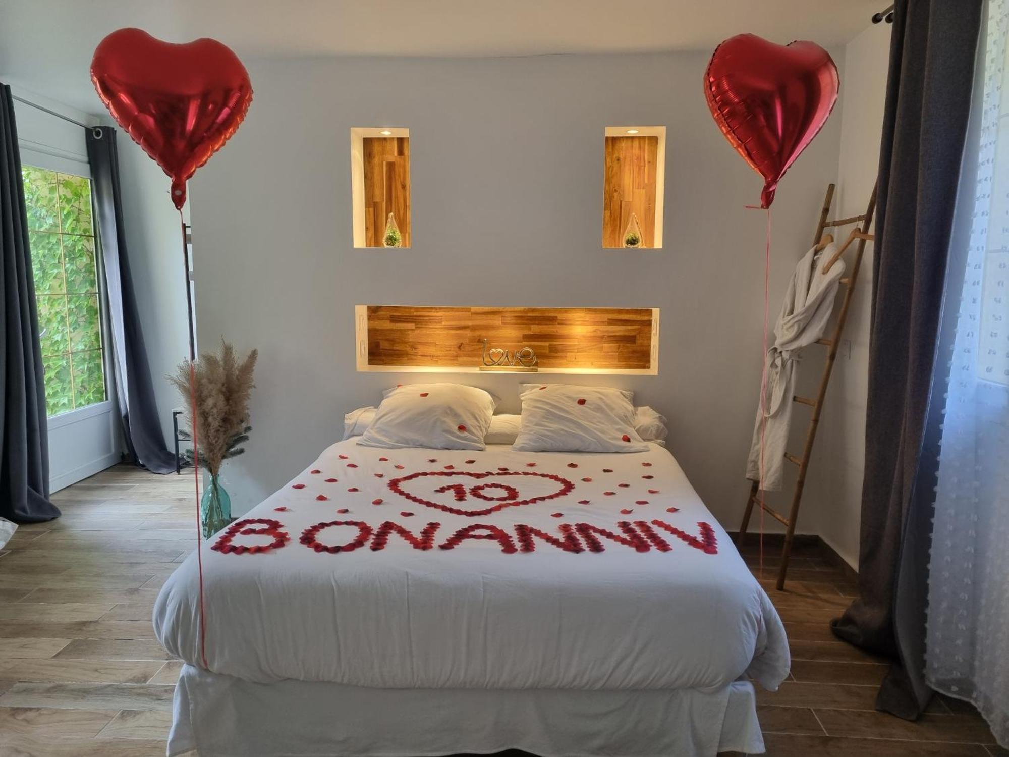 Suite De Charme Avec Jacuzzi Et Jardin Privatif Paris Au Calme Saint-Prix  Exterior foto